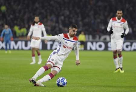 批年轻前锋 批年轻前锋