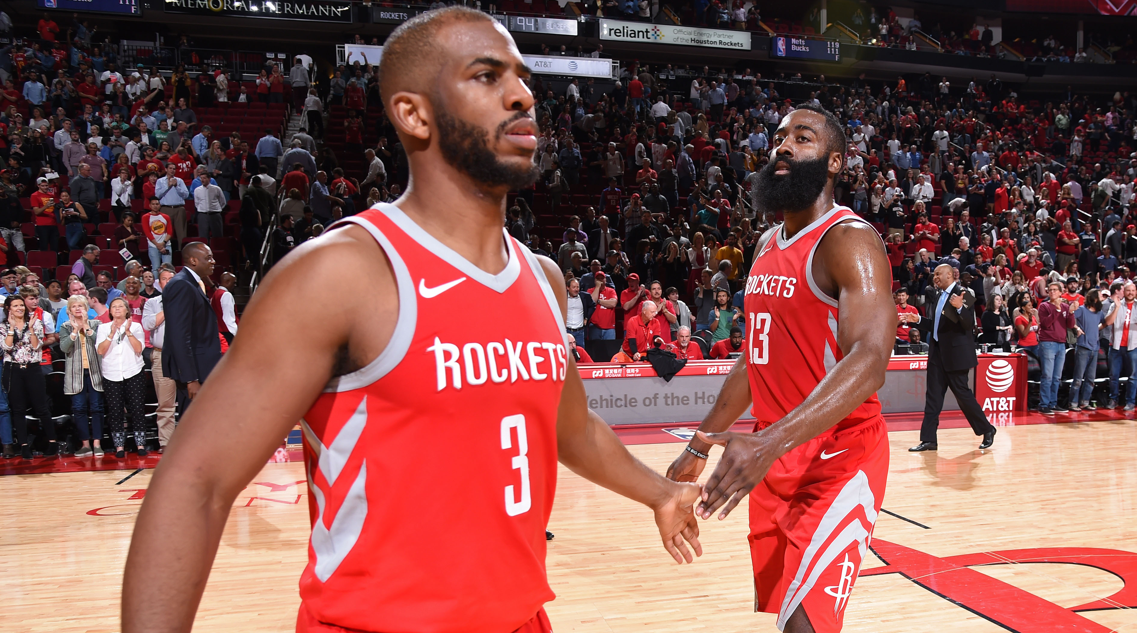 人事变动背 人事变动背